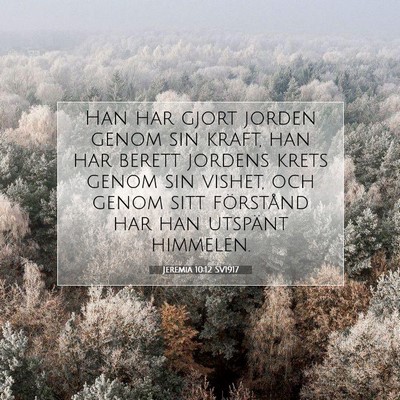 Jeremia 10:12 SV1917 Bild av bibelvers